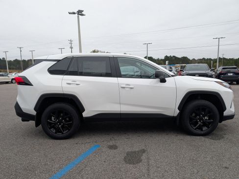 New 2025 Toyota RAV4 LE image 6