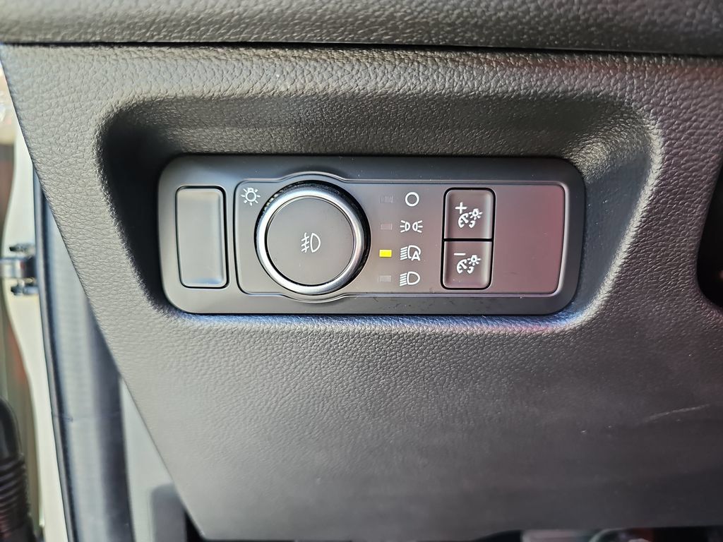 Used 2025 Ford Ranger XLT w/ Equipment Group 301A High RWD image 35