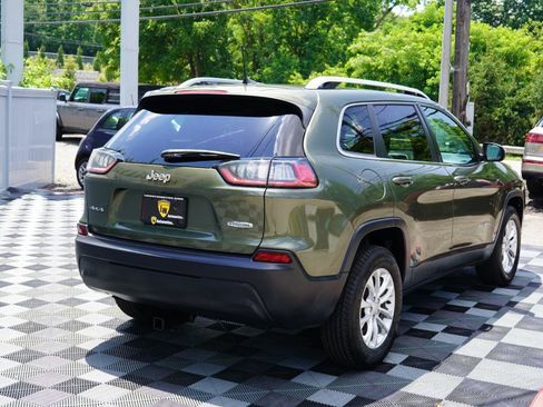 Used 2019 Jeep Cherokee Latitude w/ Popular Appearance Group AWD/4WD image 16