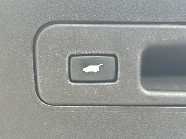 Used 2017 Acura MDX w/ Technology Package FWD image 11