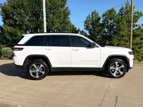 Used 2026 Jeep Grand Cherokee Limited RWD image 7
