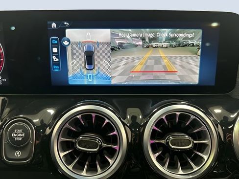 Used 2025 Mercedes-Benz GLA 250 4MATIC image 26