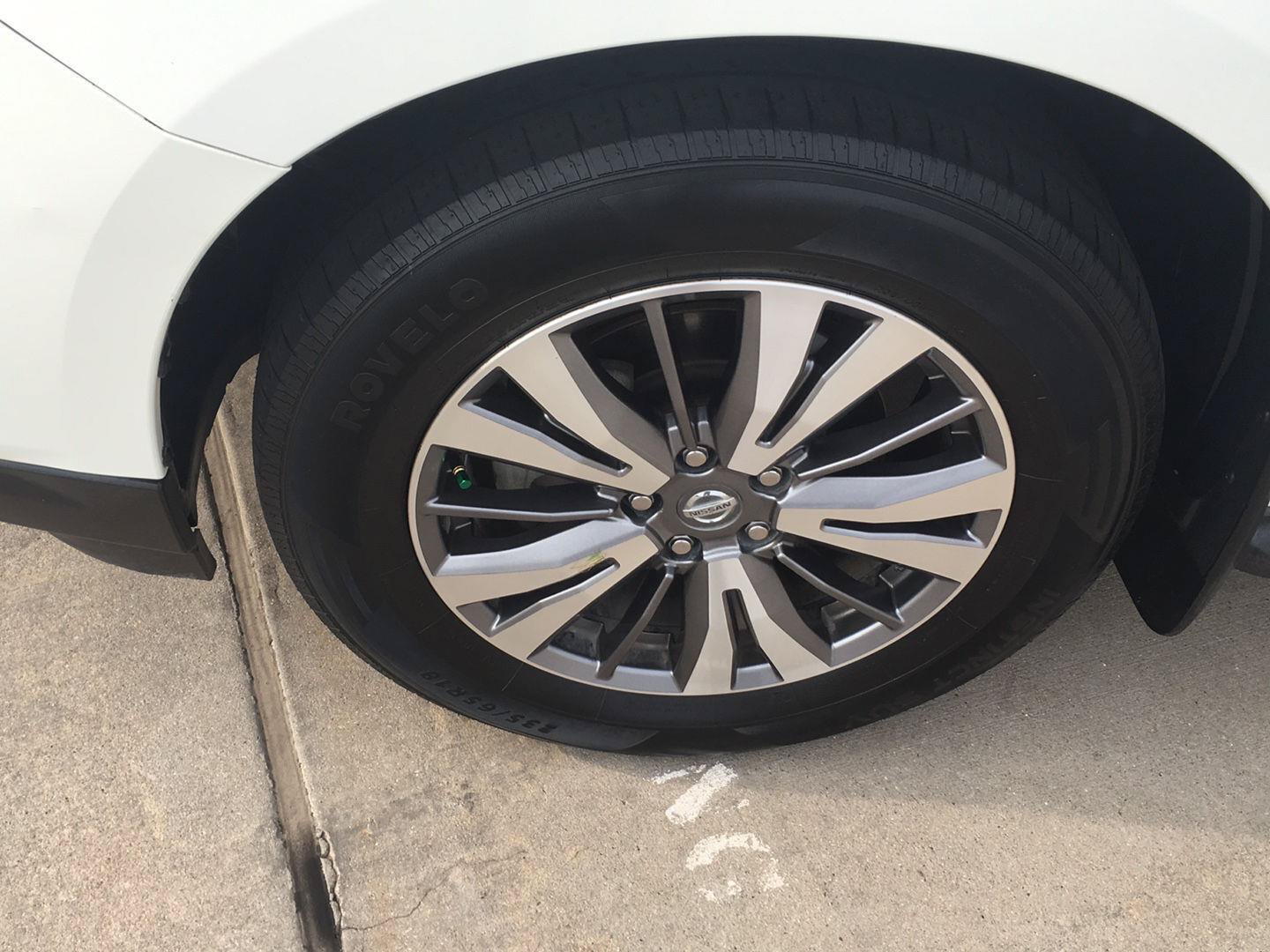 Used 2020 Nissan Pathfinder S FWD image 14