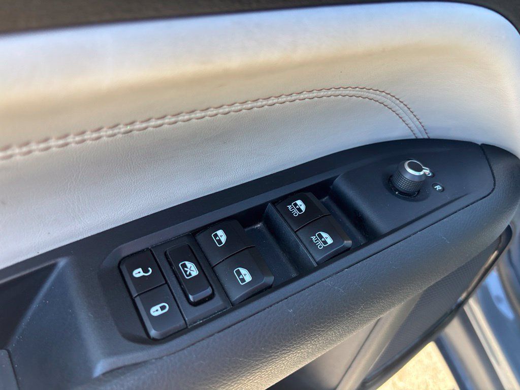 Used 2024 Jeep Compass Limited AWD/4WD image 17
