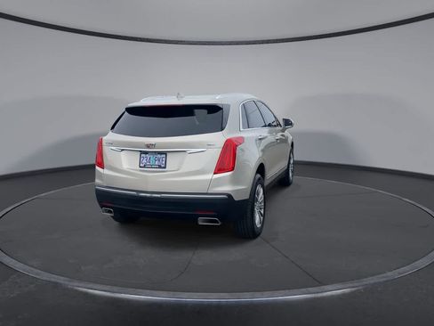 Used 2017 Cadillac XT5 Luxury FWD image 7