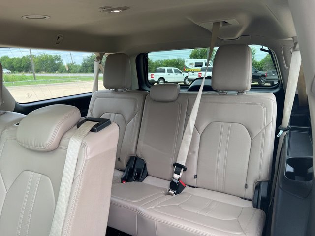 Certified 2023 Ford Expedition Max Limited RWD image 16