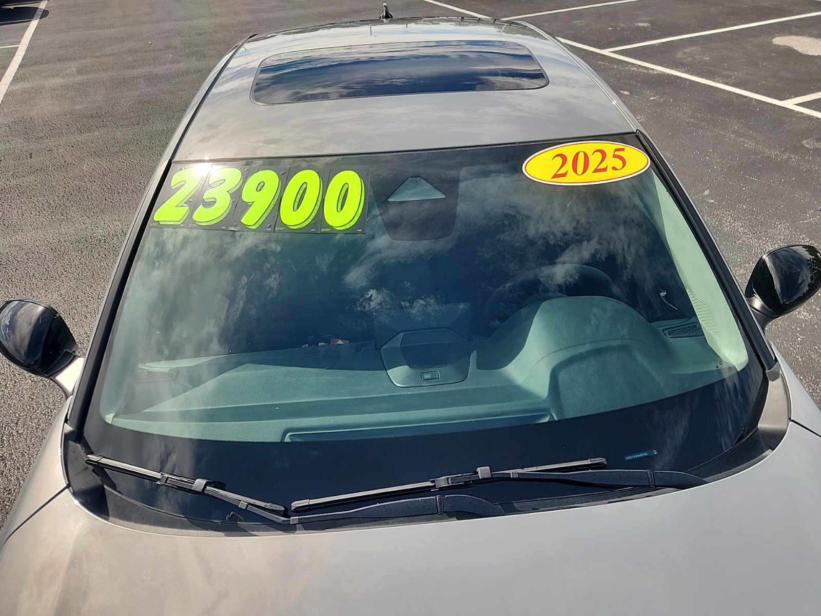Used 2025 Honda Accord SE image 10