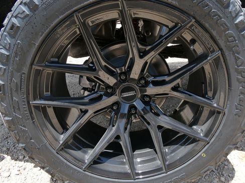 New 2026 Chevrolet Silverado 1500 High Country w/ Midnight Edition AWD/4WD image 5