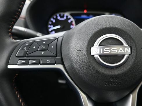 Used 2025 Nissan Sentra SR w/ SR Premium Package image 26