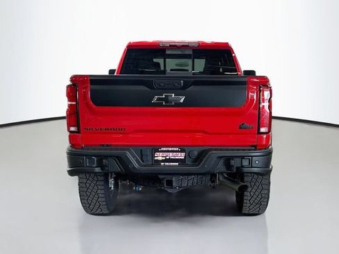 Used 2024 Chevrolet Silverado 2500 ZR2 w/ ZR2 Bison Edition AWD/4WD image 7