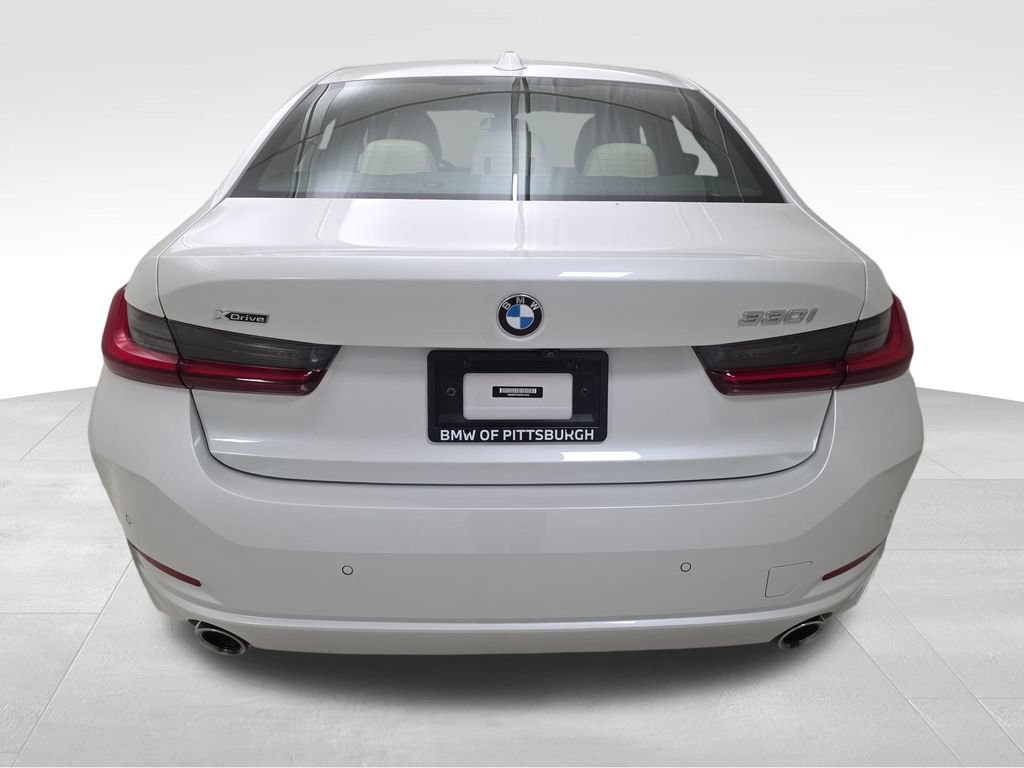 Certified 2023 BMW 330i xDrive Sedan w/ Driving Assistance Package AWD/4WD image 8