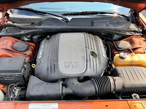 Used 2011 Dodge Challenger R/T RWD image 9