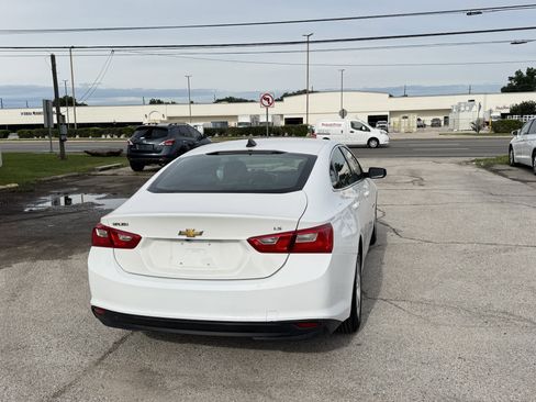 Used 2016 Chevrolet Malibu LS FWD image 3