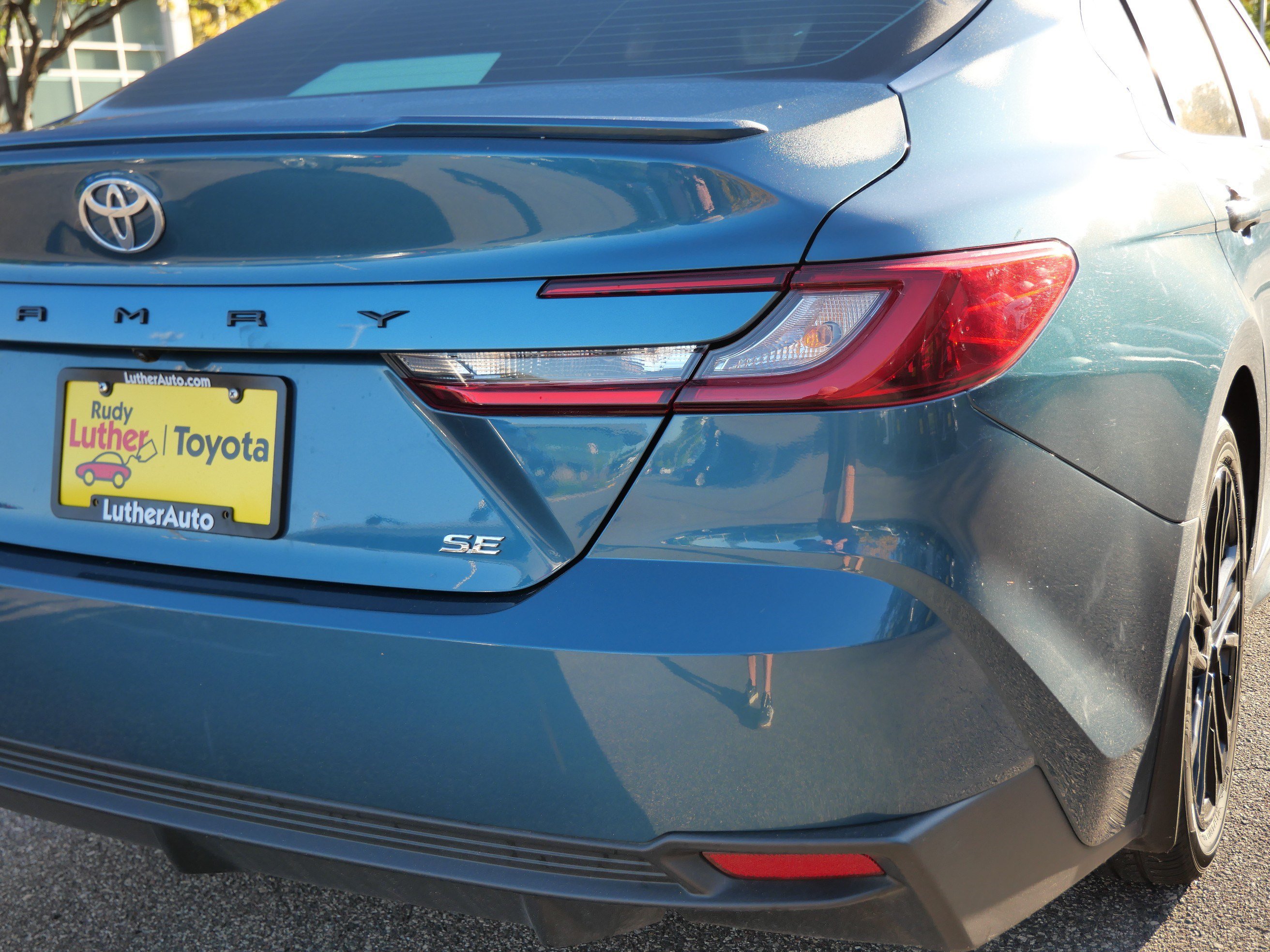 Used 2026 Toyota Camry SE w/ Convenience Package FWD image 18