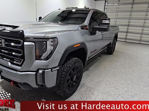 Used 2024 GMC Sierra 2500 AT4 w/ AT4 Premium Plus Package AWD/4WD image 1