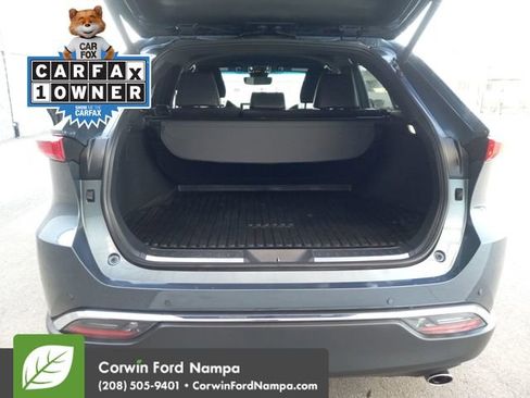 Used 2023 Toyota Venza XLE image 28