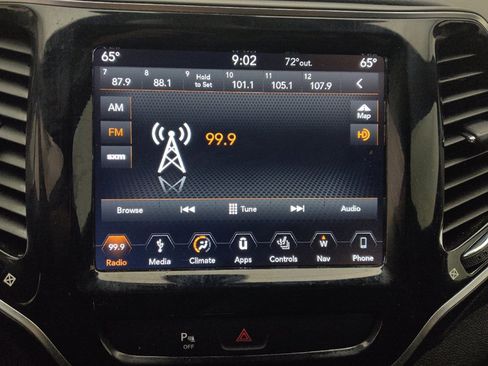 Used 2019 Jeep Cherokee High Altitude AWD/4WD image 25