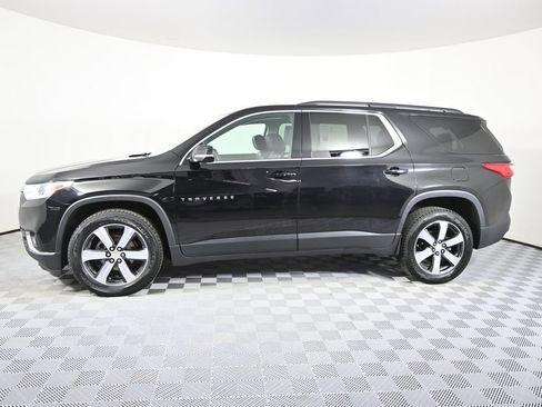 Used 2020 Chevrolet Traverse LT w/ LT Premium Package image 2