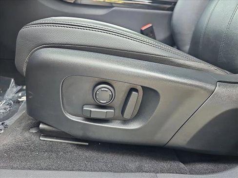 Used 2024 Land Rover Range Rover Evoque Dynamic SE image 28