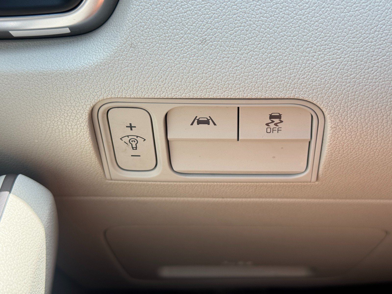 Used 2021 Kia Sorento S FWD image 16