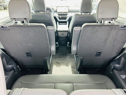 New 2026 Ford Explorer Active w/ Active Comfort Package image 32