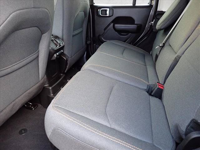 Used 2024 Jeep Wrangler Unlimited w/ Convenience Group AWD/4WD image 8