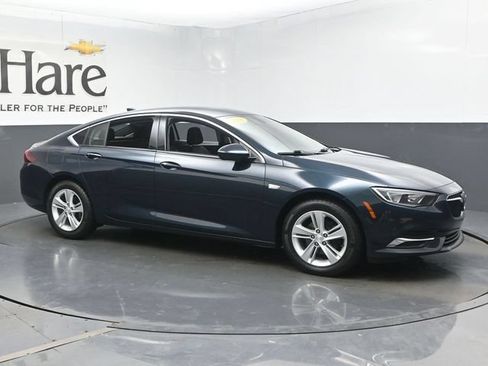 Used 2018 Buick Regal Preferred FWD image 1