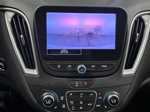 Used 2022 Chevrolet Malibu LT FWD image 5