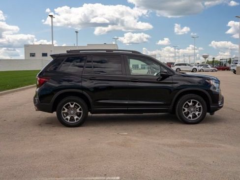 Used 2022 Honda Passport TrailSport image 8