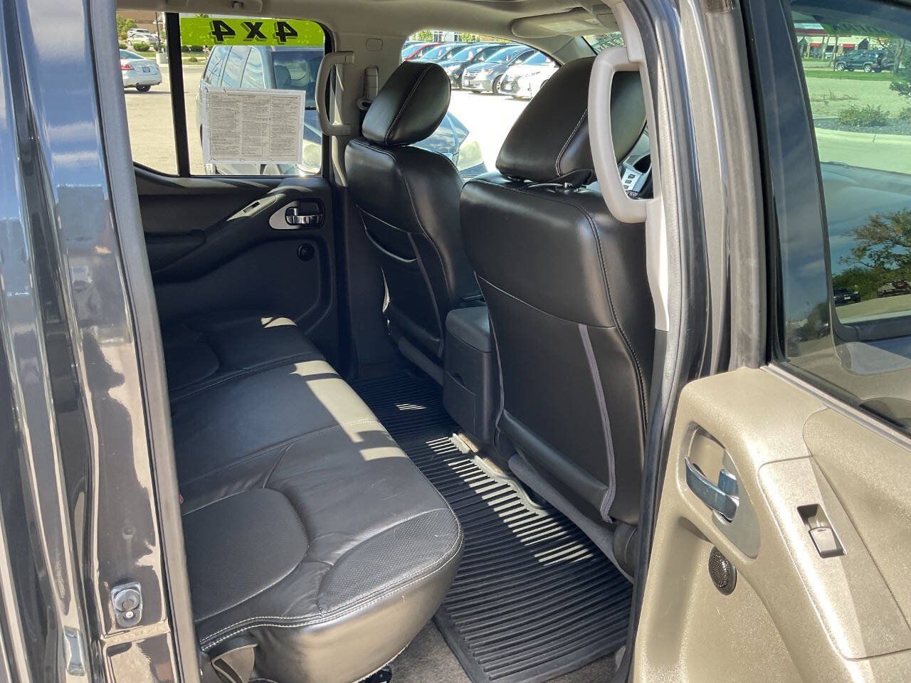 Used 2015 Nissan Frontier PRO-4X w/ Pro-4x Luxury Package AWD/4WD image 35