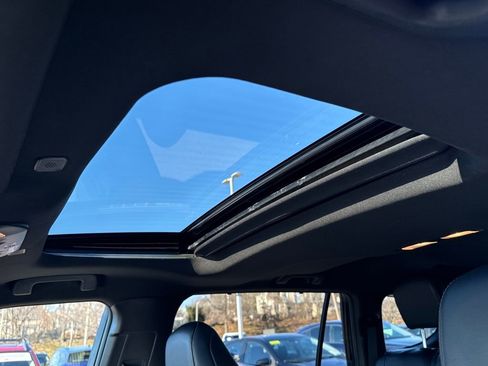 Used 2023 Toyota Highlander XSE image 18