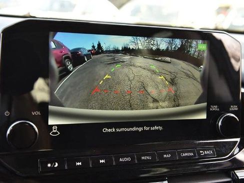 Certified 2024 Nissan Pathfinder SL w/ SL Premium Package image 15