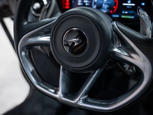 Used 2023 McLaren GT RWD image 43