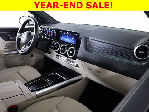 Used 2025 Mercedes-Benz GLA 250 4MATIC image 44