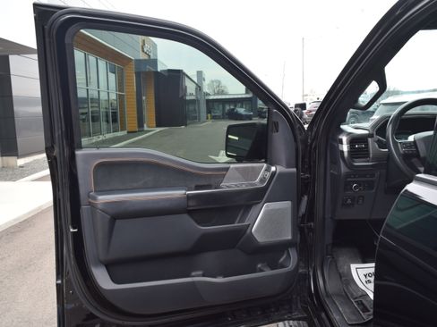 Used 2022 Ford F150 Platinum w/ FX4 Off-Road Package AWD/4WD image 12