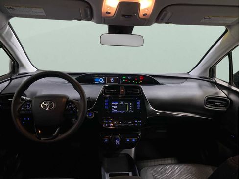Used 2019 Toyota Prius LE image 21
