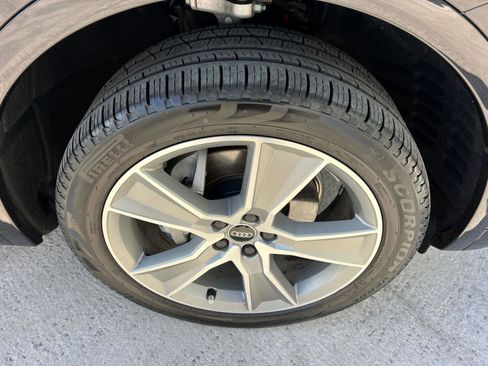 Used 2025 Audi Q5 2.0T Premium w/ Convenience Plus Package image 12