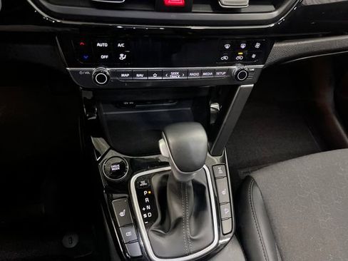 Certified 2024 Kia Seltos S image 16