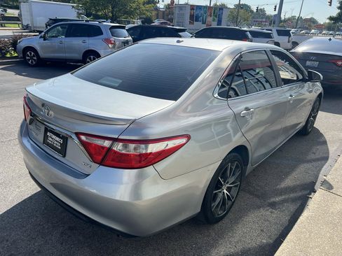Used 2017 Toyota Camry XSE w/ Moonroof Package FWD image 6