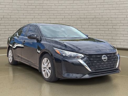 Used 2024 Nissan Sentra S FWD image 3