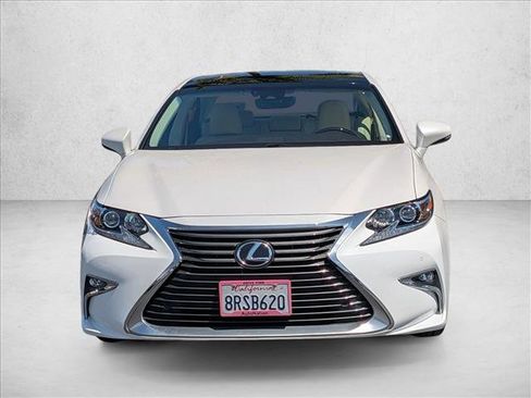 Used 2018 Lexus ES 350 w/ Navigation System Package FWD image 3