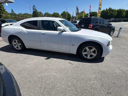 Used 2010 Dodge Charger SXT RWD image 4