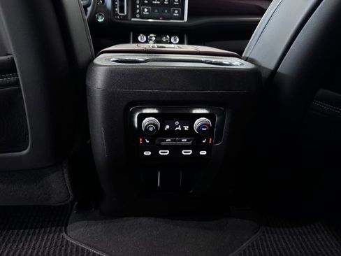 Certified 2023 GMC Yukon Denali Ultimate image 31