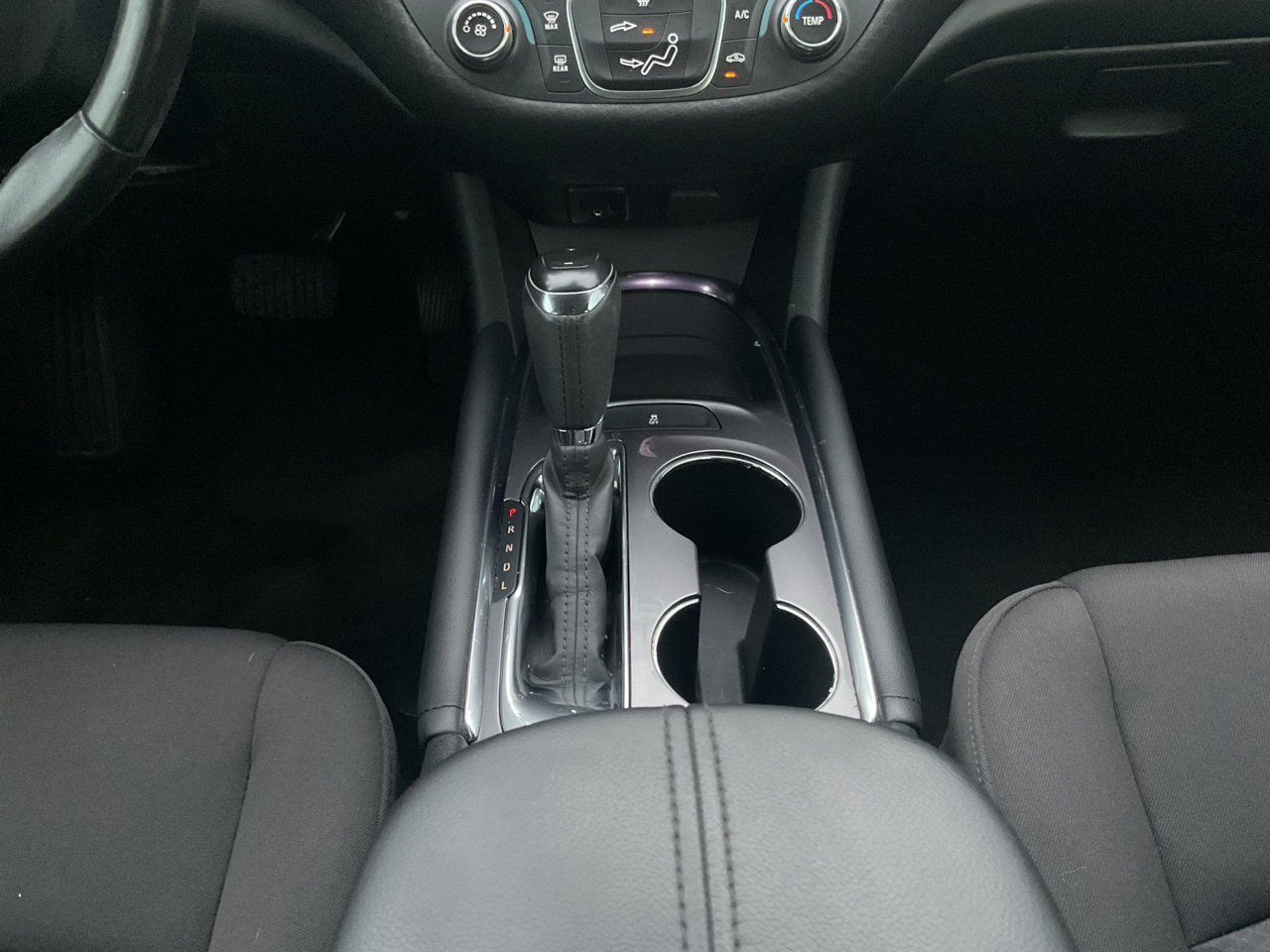 Used 2018 Chevrolet Malibu LT FWD image 12