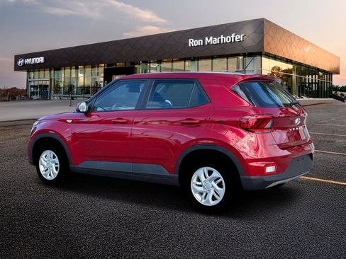 New 2026 Hyundai Venue SE image 4
