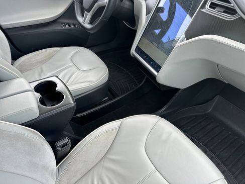 Used 2013 Tesla Model S Performance image 15