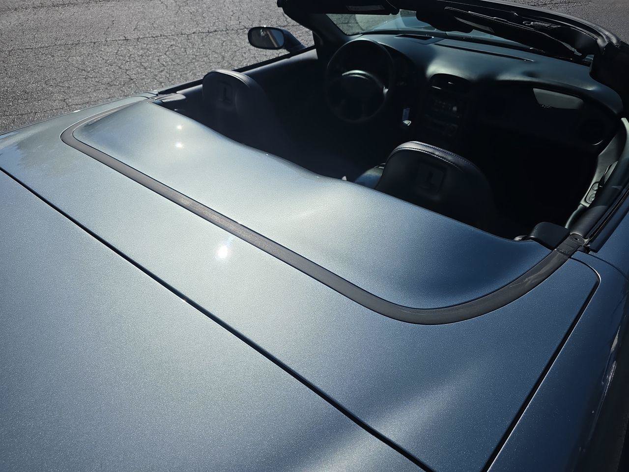 Used 2004 Chevrolet Corvette Convertible w/ Preferred Equipment Group RWD image 7