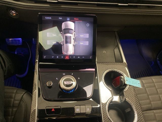 Used 2025 Cadillac Escalade V w/ LPO, ONYX Package AWD/4WD image 18
