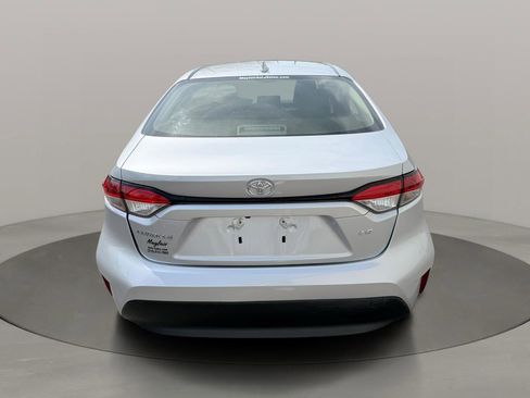Used 2023 Toyota Corolla LE image 5