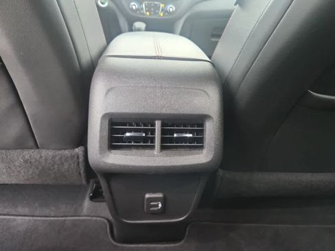 Used 2022 Chevrolet Equinox RS image 16